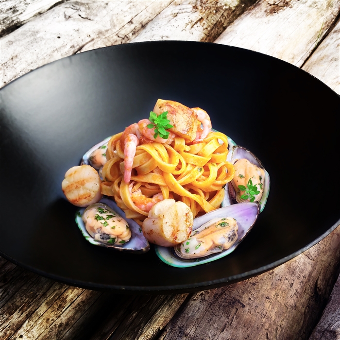 Tagliatelle with seafood and shrimp sauce | Recipe by MichelderGaspard |  cookniche